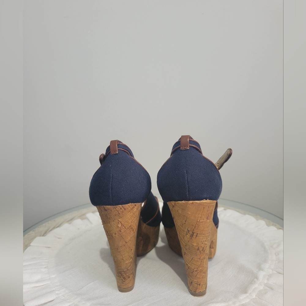 BCBG denim wedge sandal - Picture 5 of 5